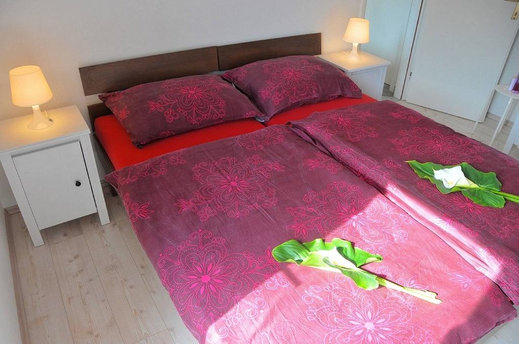 Apartment Stomorska Eksteriør bilde
